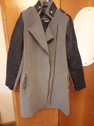 qadınlar üçün i̇talya istehsalı dublyonkalar: Qadın üçün palto satılır — 1