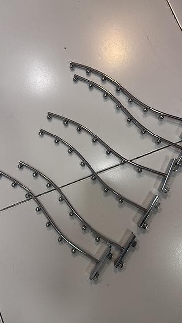 Mağaza vitrinləri üçün metal geyim asqısı qolları - Material: xrom
