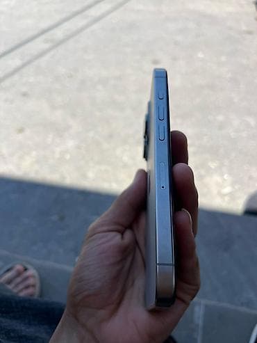 iphone 30: IPhone 15 Pro, 128 GB, Natural Titanium, Barmaq izi, Face ID — 2