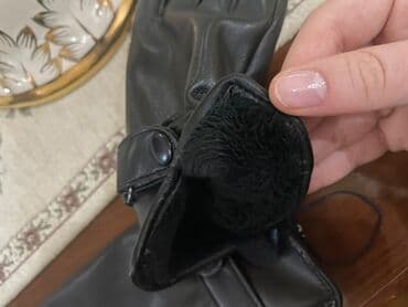 Toy paltarları və aksesuarları: Təzə əlcəklər, heç geyinilməyib. S razmer olar. Qadın üçün — 3