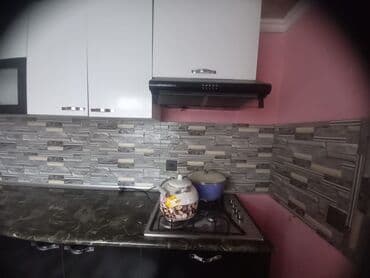 Спальные гарнитуры: Mətbəx mebeli dəsti - Üst modul: ağ rəngli şkaflar, biri şüşəli — 10