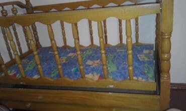 Oğlan və qız üçün, İşlənmiş, Dördbucaq, Beşik, Dəstsiz, Matras ilə, Yellənmə mexanizm ilə