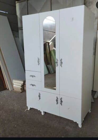 3 qapılı dolab: Yeni, Açılan, 3 qapılı Düz dolab, Dolab-asılqan, Azərbaycan — 3