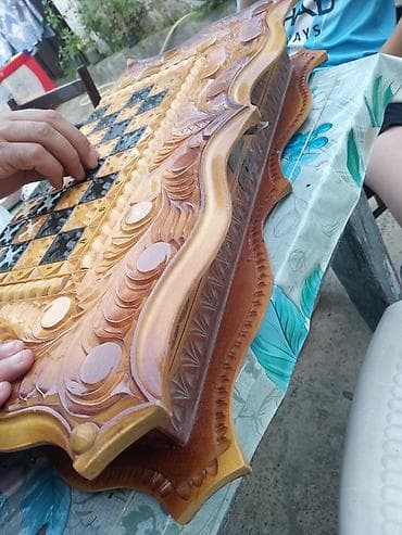 Şahmatlar: Əl oyma taxta şahmat/nərd dəsti - Material: tam ağacdan hazırlanmış — 3