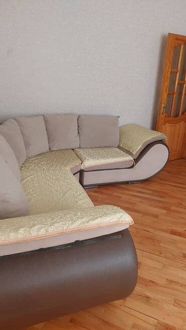 20 yanvarda 2 otaqli evler: Suraxanı rayonu,Q massivi,Bravo ilə üzbəüz,9 mərtəbənin,6-cı — 2