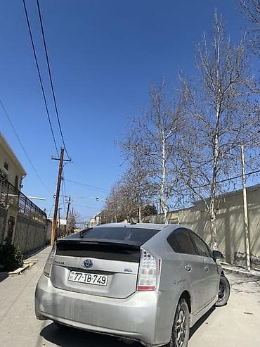 changan benni 2007: Toyota Prius – hibrid sedan - Korpus: 5 qapılı liftbek/sedan kuzov - — 6