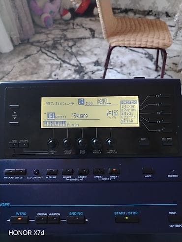 Sintezatorlar: Roland EM-2000 aranjor sintezator - 61 klavişli, satlir heç bir — 4