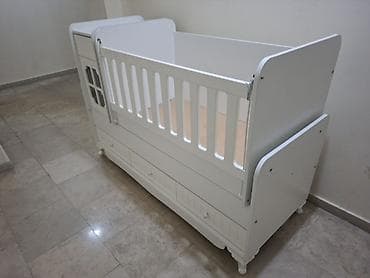 Oğlan və qız üçün, Dördbucaq, Beşik, Dəstsiz, Matras ilə, Yellənmə mexanizmsiz