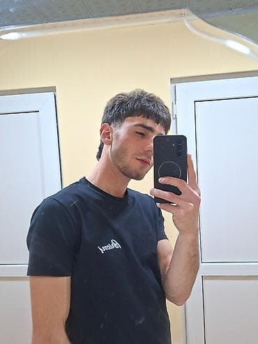 sexsi surucu axtariram: Model, Kişi, 24 yaş, 3-5 illik təcrübə — 2