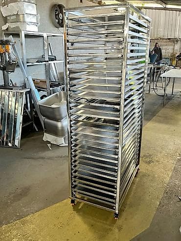 Paslanmayan poladdan peşəkar rəflər və tepsi arabaları Məhsul