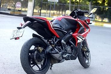 Bajaj Pulsar RS200 sport motosiklet Xüsusiyyətlər: - Model: Bajaj — 3