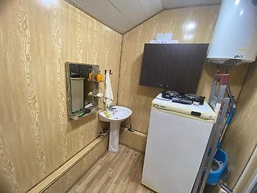 Təcili satılır!!! Şəhərin mərkəzində 8 Noyabr metrosuna piyada 6-7 — 6