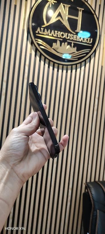 mobil wifi: IPhone 14 Pro, 256 GB, Qara, Zəmanət, Simsiz şarj, Face ID — 4