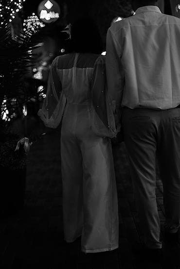 tulum paltarlar: Salam . Nigah üçün almışdıq. Bircə dəfə nigaha geyinilib . Yenidən — 1