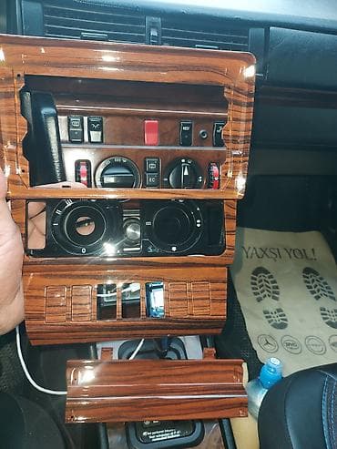 Məhsul: Mercedes E-Class W124 (xüsusən 1993 1995 ) üçün mərkəzi konsol