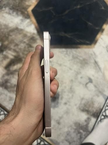 ipona: IPhone 13, Ağ, Face ID — 2