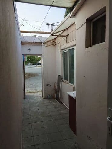 Kiraye verilir - Planlama: giriş dəhlizi, geniş qonaq otağı, 2 yataq