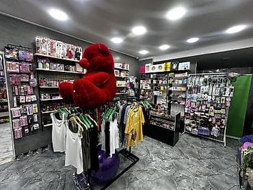 Mağaza avadanlığı: Geniş çeşidli məişət və aksesuar mağazası Məhsul kateqoriyaları: - — 2