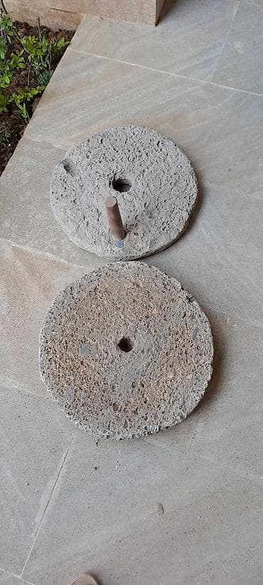 mini dəyirman: Daş əl dəyirmanı (2 daşlı komplekt) - Material: təbii vulkanik/poroz — 2