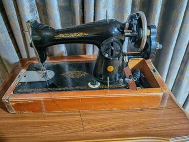 qoz bişirən aparat: Mexanik tikiş maşını – klassik, çuğun gövdəli model - Rəng: qara — 2