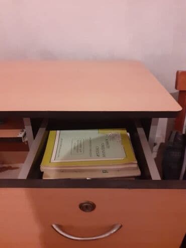 yun doşək satışı: Kompüter masası, İşlənmiş, Açılan, Taxta, Dördbucaq masa — 2