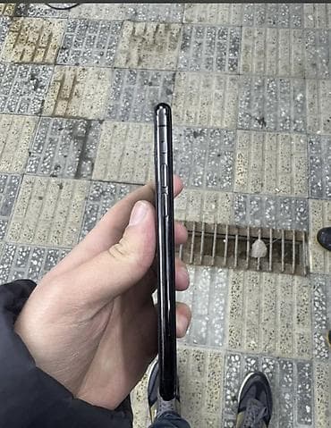 iphone 3 kamera: IPhone 11 Pro, Space Gray, Face ID — 2