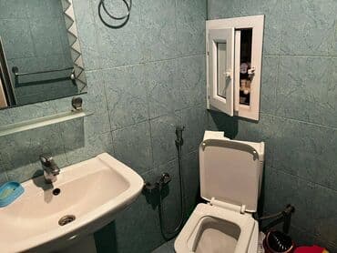 yeni gunəşlidə 1 otaqlı evlər: Razin,Akkordda 1 otaqdan 2 otağa düzəldilmiş,təmirli\.əşyalı mənzil — 4