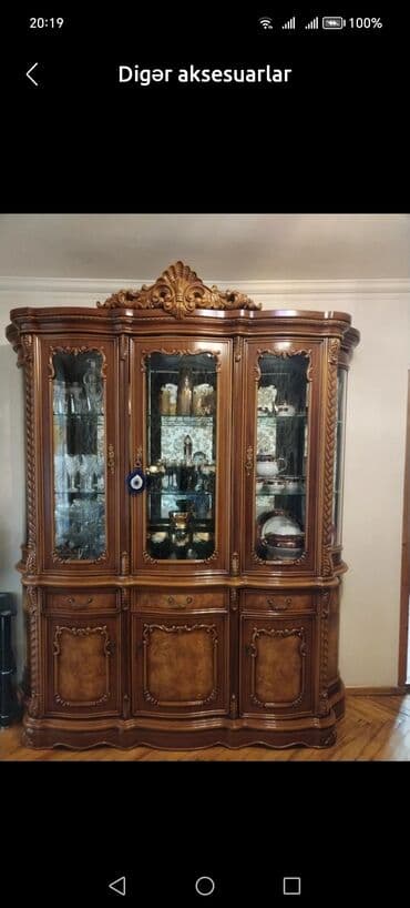 Quruducular: Açılan, 3 qapılı Düz dolab, Bufet — 1