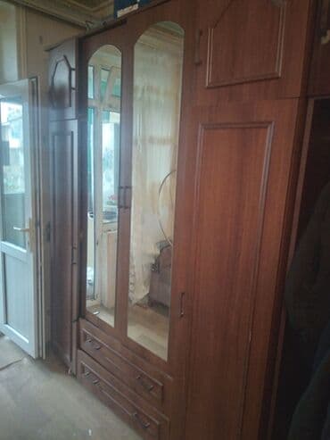 Divanlar: İşlənmiş, 2 qapılı Düz dolab, Şifonyer, Azərbaycan — 1
