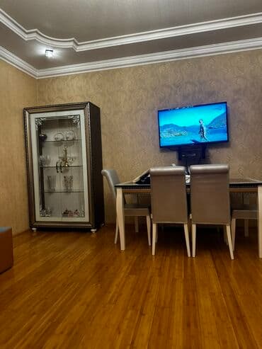 konputer masası: Masa və oturacaqlar — 1