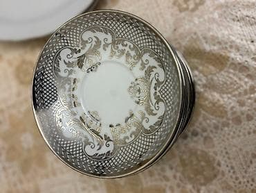 1 kq banka: Nəlbəkilər, 12 ədədli dəst — 1