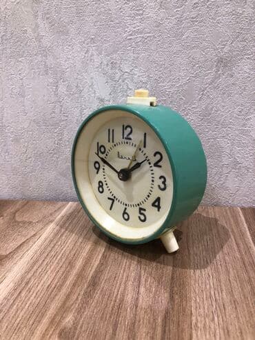 qizil onluq qiymeti: Masaüstü Mexaniki Əntiq saat 1970 il — 7