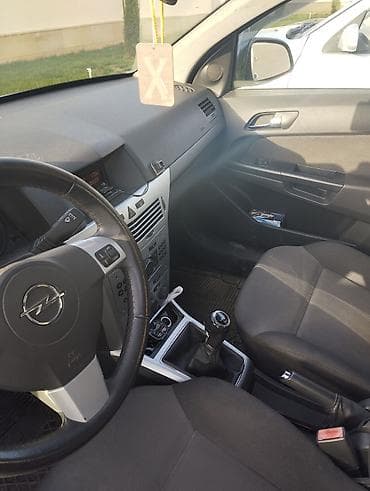 hyundai getz 2004: Opel Astra: 1.6 l | Hetçbek — 2