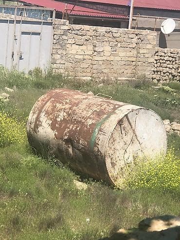 su cəni 1 ton: 10 tonlug demir cen 350 azn.Qala qes ( mt85) SN — 1