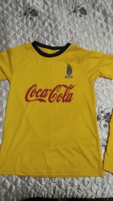 qara kabloklar: Dəst AFFA kısaqol idman köynəyi - Rəng: sarı - Ön hissədə böyük — 1