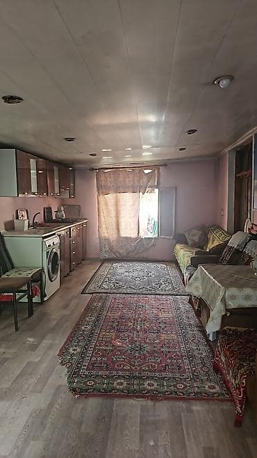 Satılır: Həyət evi - Geniş planlı birmərtəbəli ev, ayrı-ayrı böyük