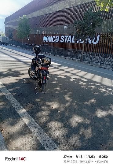 kara: Elektrik skuter/moped – qara rəng Xüsusiyyətlər: - Şəhər içi rahat — 4