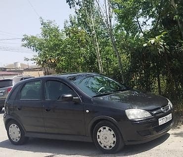 Opel Corsa: 1.2 l | 2005 il 236500 km Hetçbek