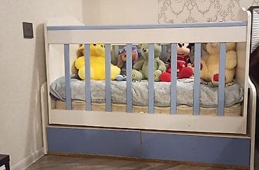 Beşiklər: Oğlan və qız üçün, Dördbucaq, Beşik, Dəstsiz, Matras ilə, Yellənmə mexanizmsiz — 1