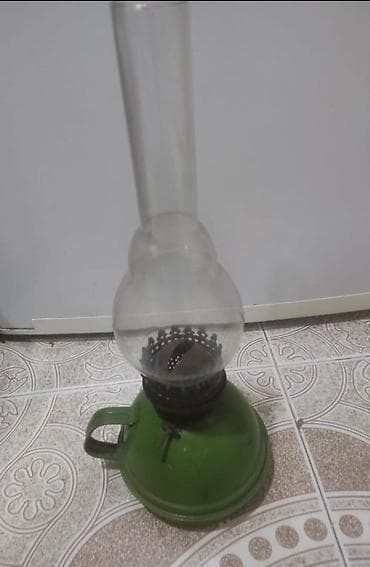 qedimi pullar: Məhsul: Klassik kerosin lampaları (2 ədəd) Təsvir: - Şüşə bacalı — 2