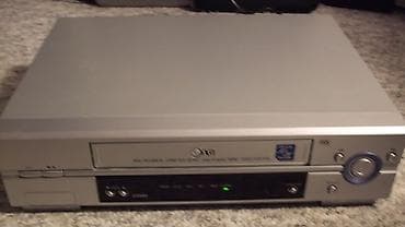 LG VHS videomaqnitofon Xüsusiyyətlər: - VHS kasetləri üçün