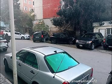 şuşə silən: Mercedes-Benz C-Class: 2.8 l | 1994 il Sedan — 4