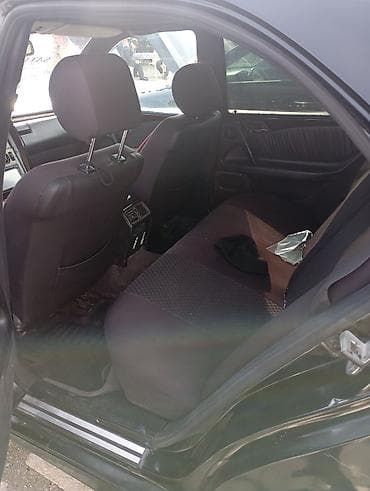 102 motor mercedes: Mercedes-Benz E-Class: 1.8 l | 1996 il Sedan — 6