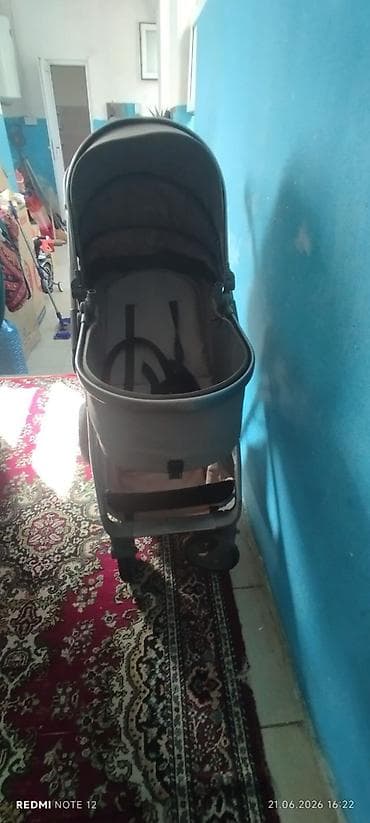 uşağ manej: Çıxarıla bilən beşikli araba — 3