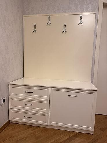 metbex stol stul: Dəhliz üçün şkaf surmeli cox teze seliqəli veziyyetde, bir cızıgı bele — 3