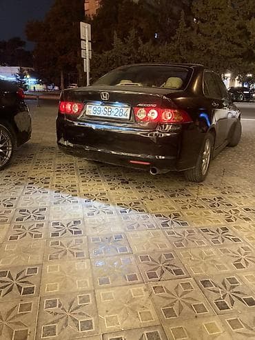 vaz2107 satisi: Honda Accord (7-ci nəsil) sedan - Kuzov: 4 qapılı sedan, qara rəng - — 10