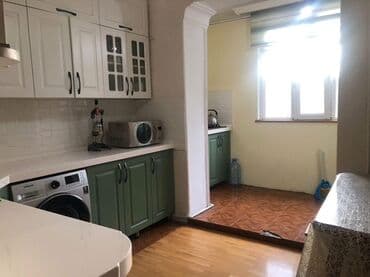 ecemi kirayə ev: Azadlıq metrosunun yanında. 130kv. Təmirli, əşyalı.4cü mərtəbə — 8