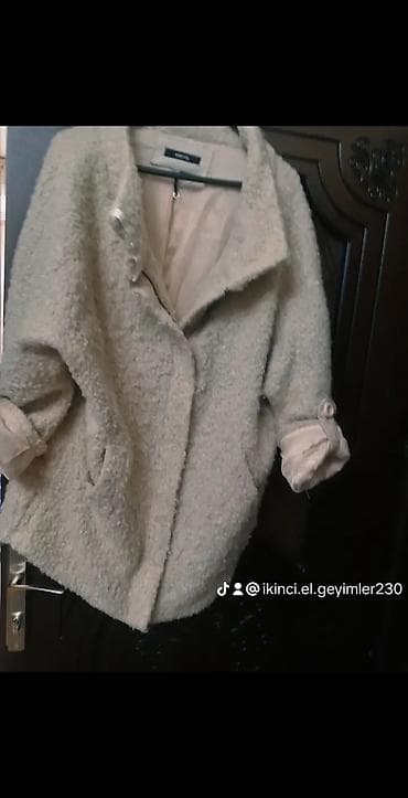 İPEKYOL qadın jaketi - Model: yumşaq “teddy/bukle” toxumalı qısa