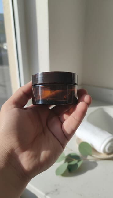 бутыль стеклянная 20 литров: Tünd qəhvəyi rəngli, vintli qapaqlı kosmetik qablar - Material — 2