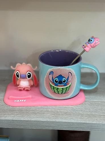 Stitch temalı fincan dəsti - Tərkib: 1 keramika fincan, 1 metal qaşıq — 4